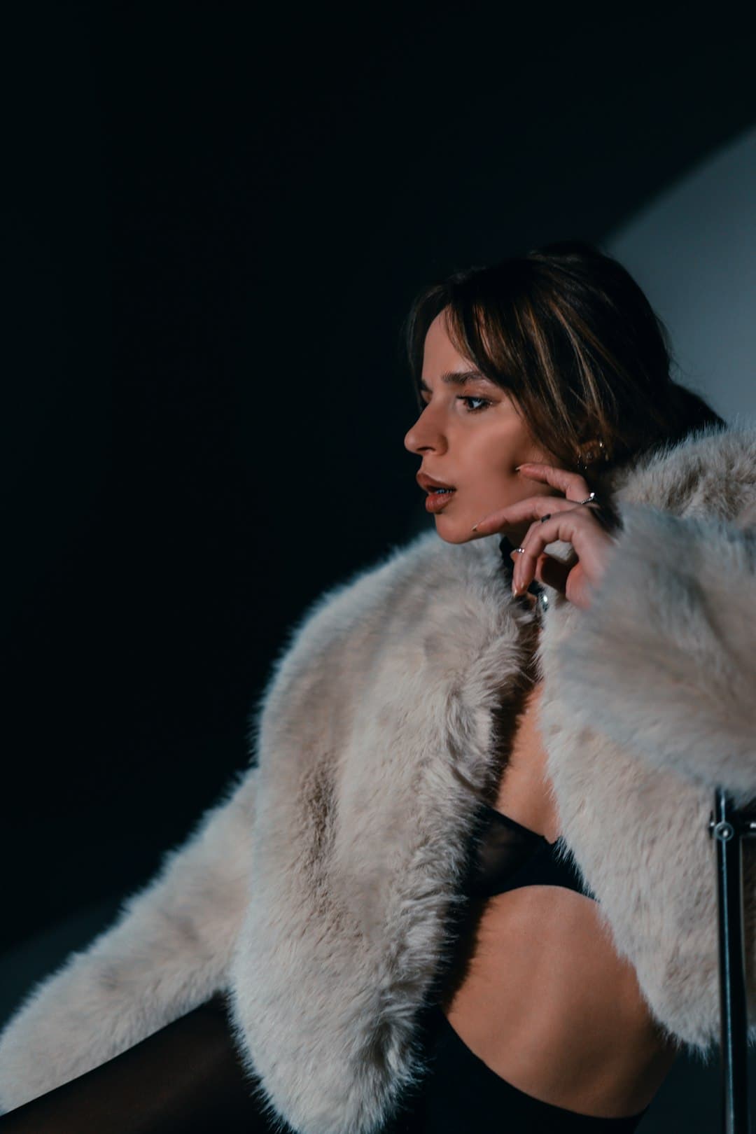 Glamorathy Aesthetic: The 80s Luxury Revival of 2026